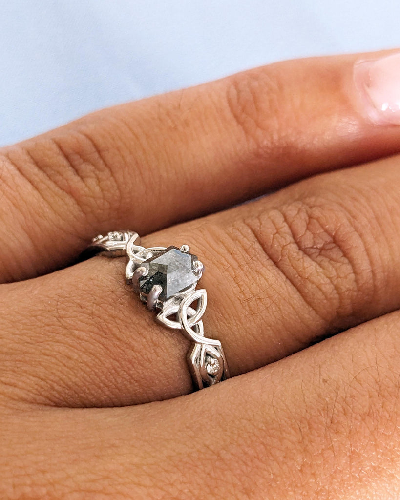 Jewelry for Christmas: Unique Gift Ideas for Your Mom, Wife or Girlfriend