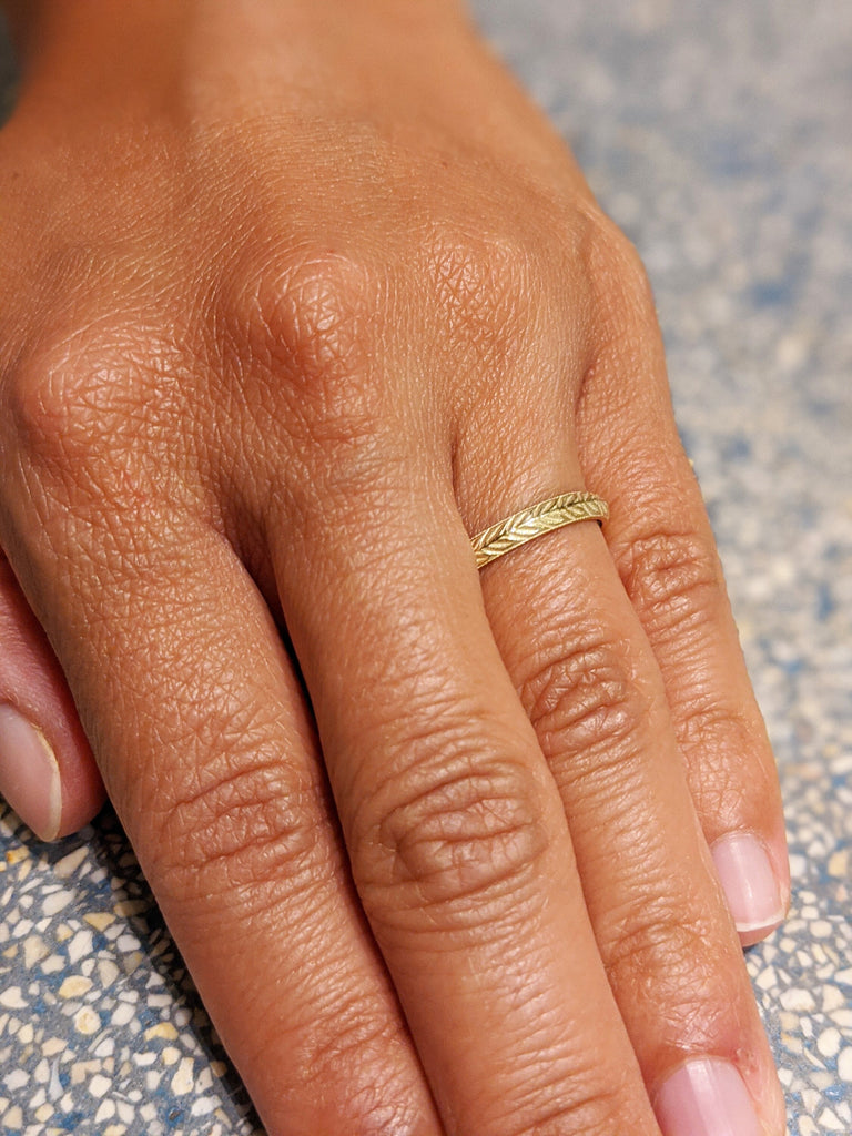 Antique Wedding Ring, Unisex 14K Gold Band, Vintage Wedding Ring, Pattern Band, Engraved Ring, Floral Band, Victorian 18k Yellow Gold Ring image #4