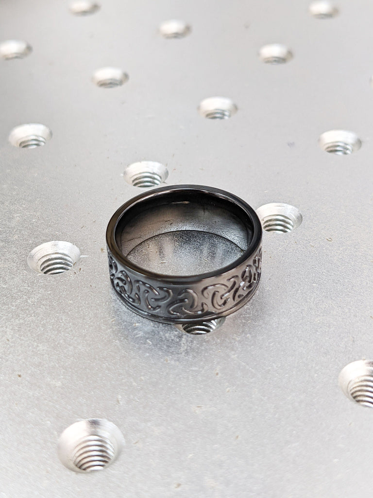 Trinity knot ring, Black Zirconium Band, Celtic jewelry, Irish jewelry, Irish knot, wedding band, trinity knot jewelry, Celtic knot band