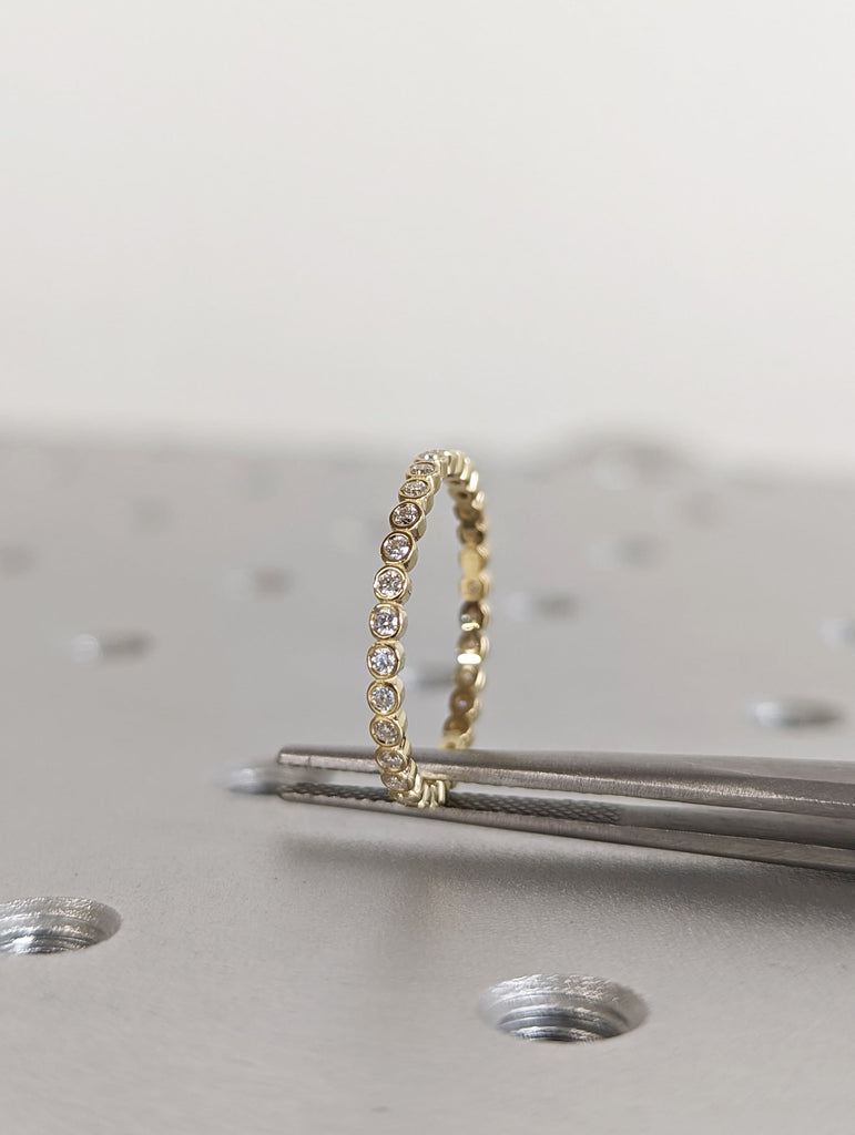 Diamond Bezel Eternity Band, 14k Gold, Dainty Wedding Ring, Stacking Ring, Diamond Eternity Ring, Full Eternity Bezel Round Diamonds