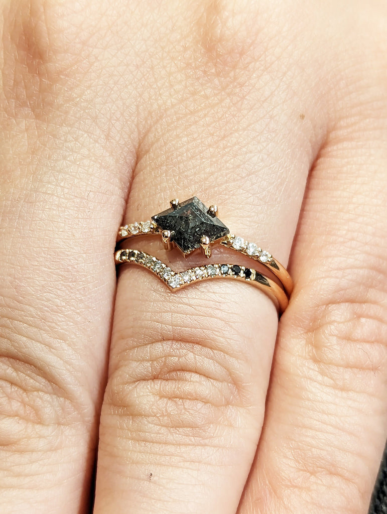 Alternative Diamond Engagement Ring Salt And Pepper Diamond, Kite Diamond Ring, Unique Salt Pepper Diamond Ring, Bridal Set, 18K Rose Gold