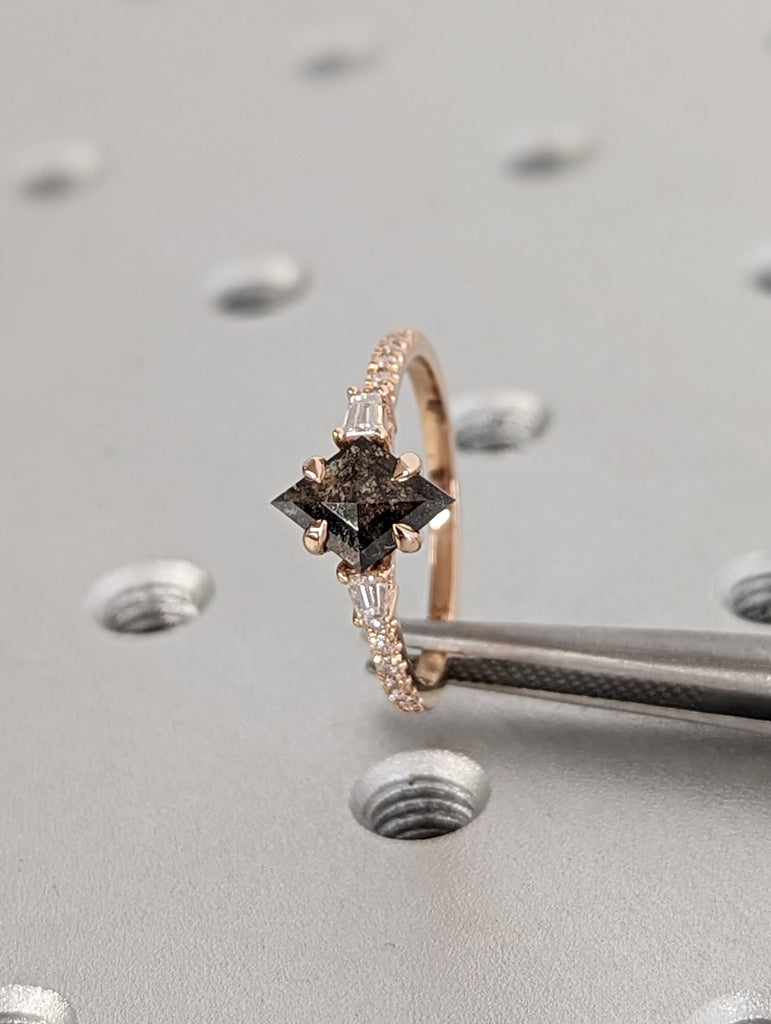 Galaxy Raw Salt and Pepper Diamond Ring- Kite Cut Diamond Engagement Ring Sets- Unique Bridal Geometric Diamond Promise Ring- 14K Rose Gold