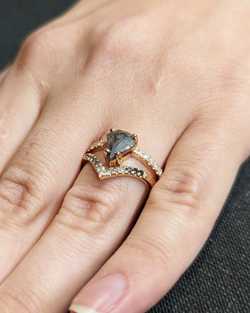 Raw Diamond Fan Cut Diamond, Salt and Pepper, Unique Engagement Ring, Rose Gold Geometric Diamond Ring, 14k Gold, Custom Handmade, Hammered