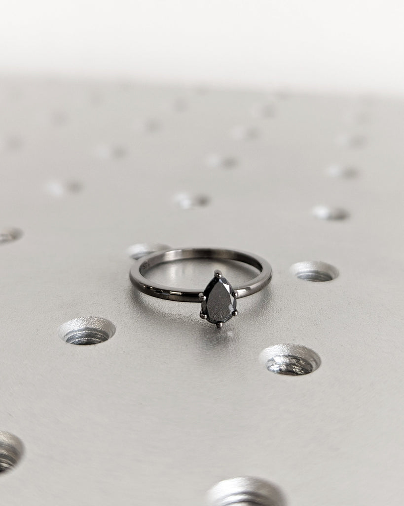 Salt and Pepper Diamond Engagement Ring Vintage Wedding Ring Solitaire Ring Unique Black Gold Diamond Ring Art Deco Wedding Anniversary Ring