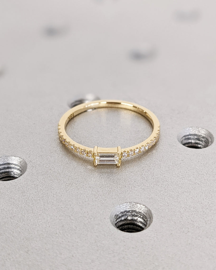18K Gold Baguette Cut Moissanite Wedding Band, Solid Gold Horizontal Baguette Wedding Ring, Half Eternity Stackable Ring, White Diamond Ring