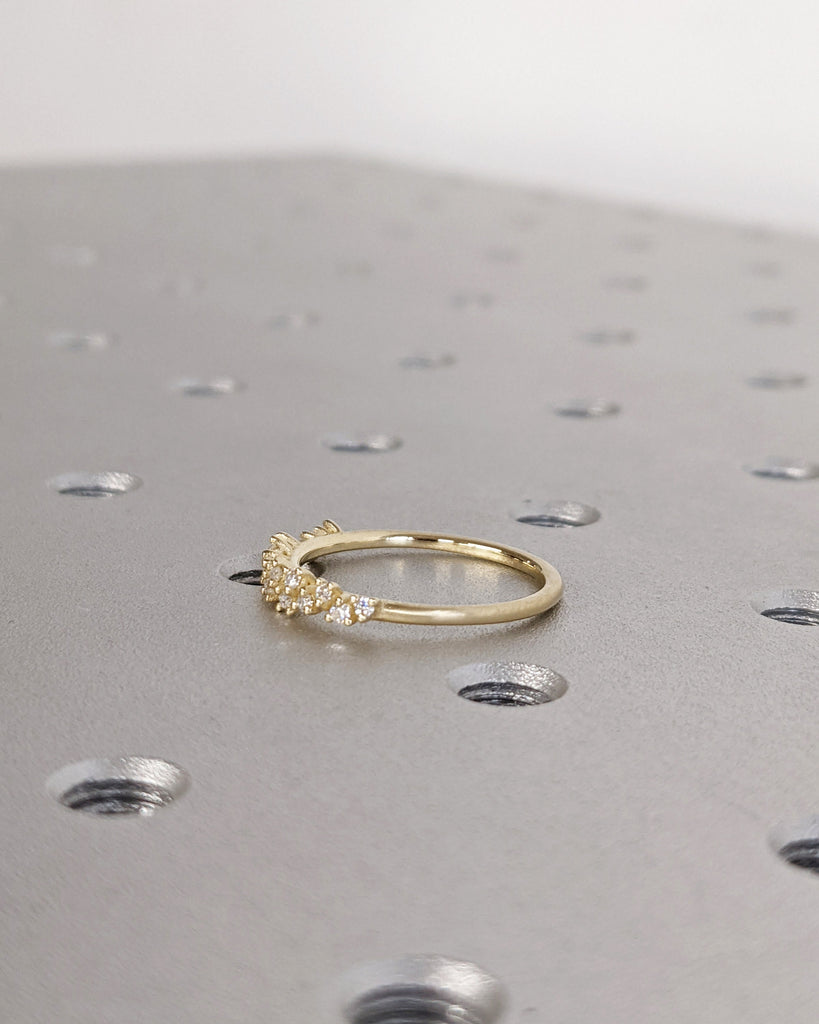 Womens Minimalist Stacking Ring / Natural Diamond Iconic Cluster Ring in 14k Solid Gold Wedding Engagement Ring / Unique Bridal Ring For Her