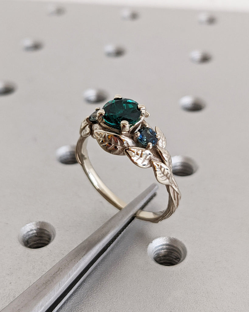 Nature Inspired Emerald Bridal Ring / Branch Emerald Engagement Ring / Leaf Emerald Engagement Ring / Art Deco / Trellis / Peacock Sapphire