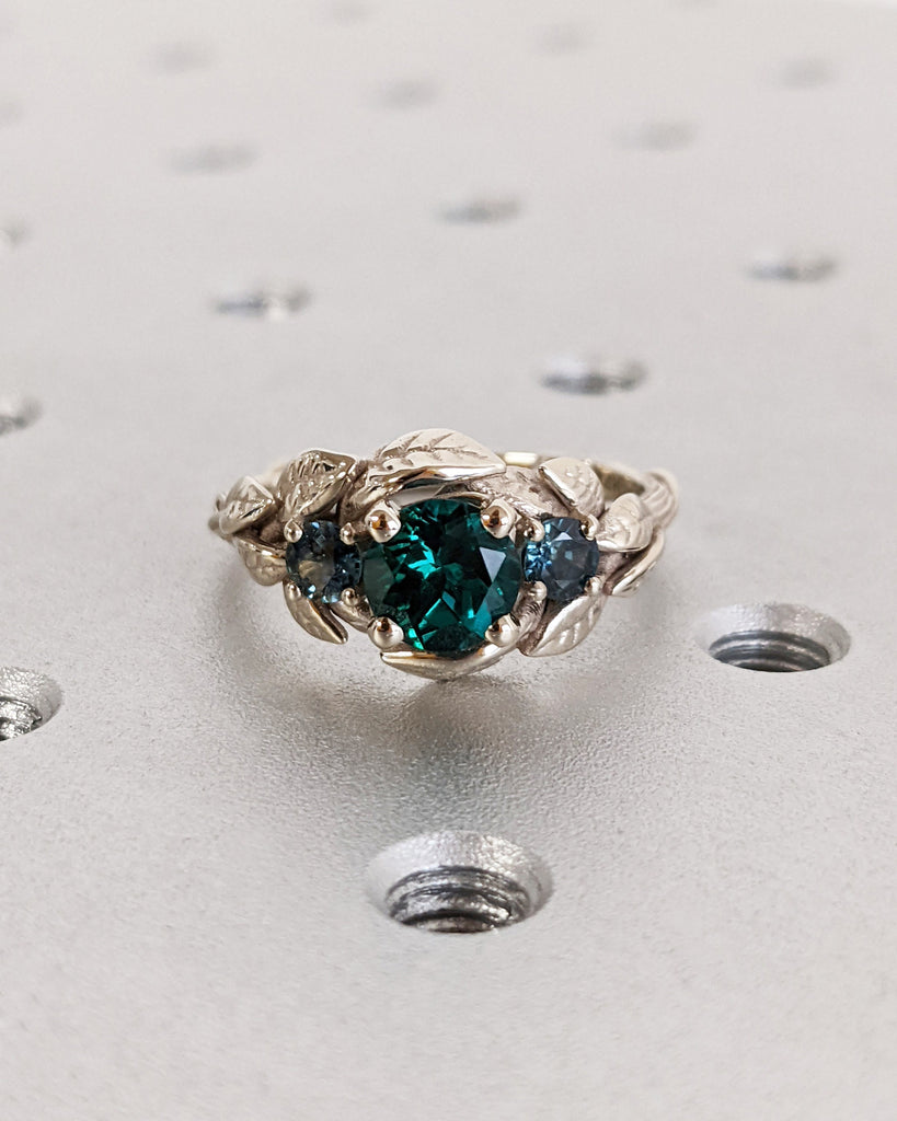 Nature Inspired Emerald Bridal Ring / Branch Emerald Engagement Ring / Leaf Emerald Engagement Ring / Art Deco / Trellis / Peacock Sapphire