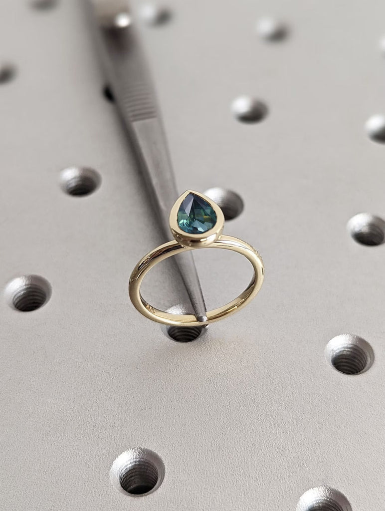 One of a Kind Montana Sapphire Ring, Blue Sapphire Diamond Cluster Ring, Vintage Inspired Blue Sapphire Engagement Ring, 14K Gold Green Teal