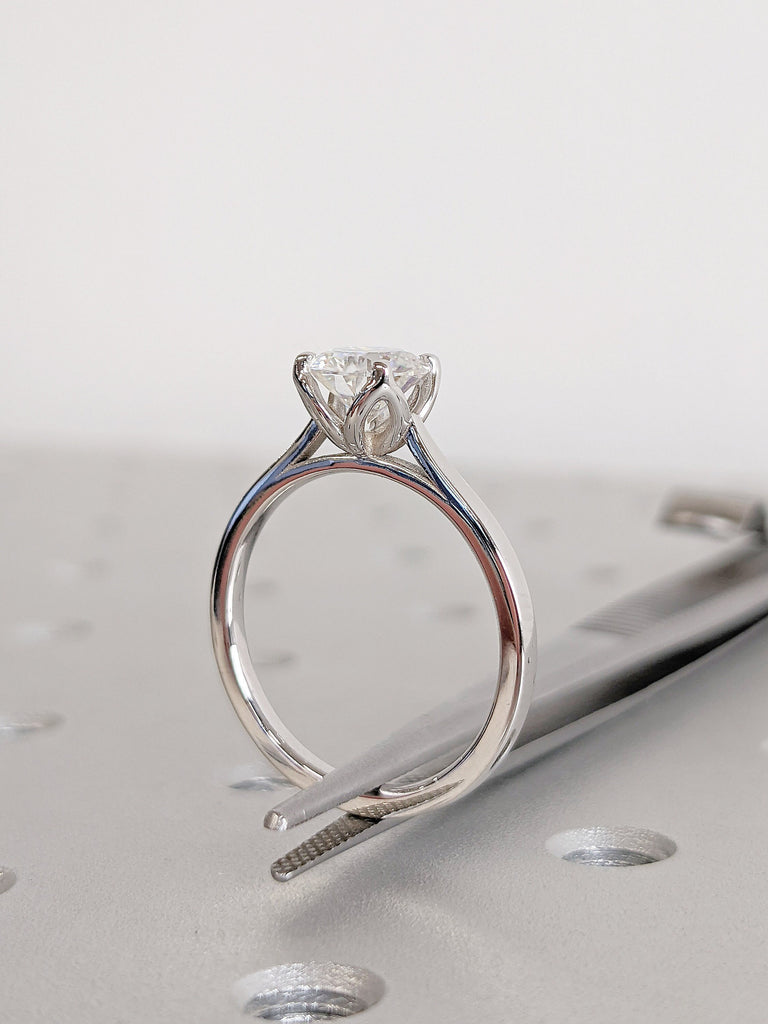 14K 18K White Gold, Platinum, Floral Tulips Petal Unique Nature Inspired Moissanite Proposal Wedding Anniversary Ring for Her