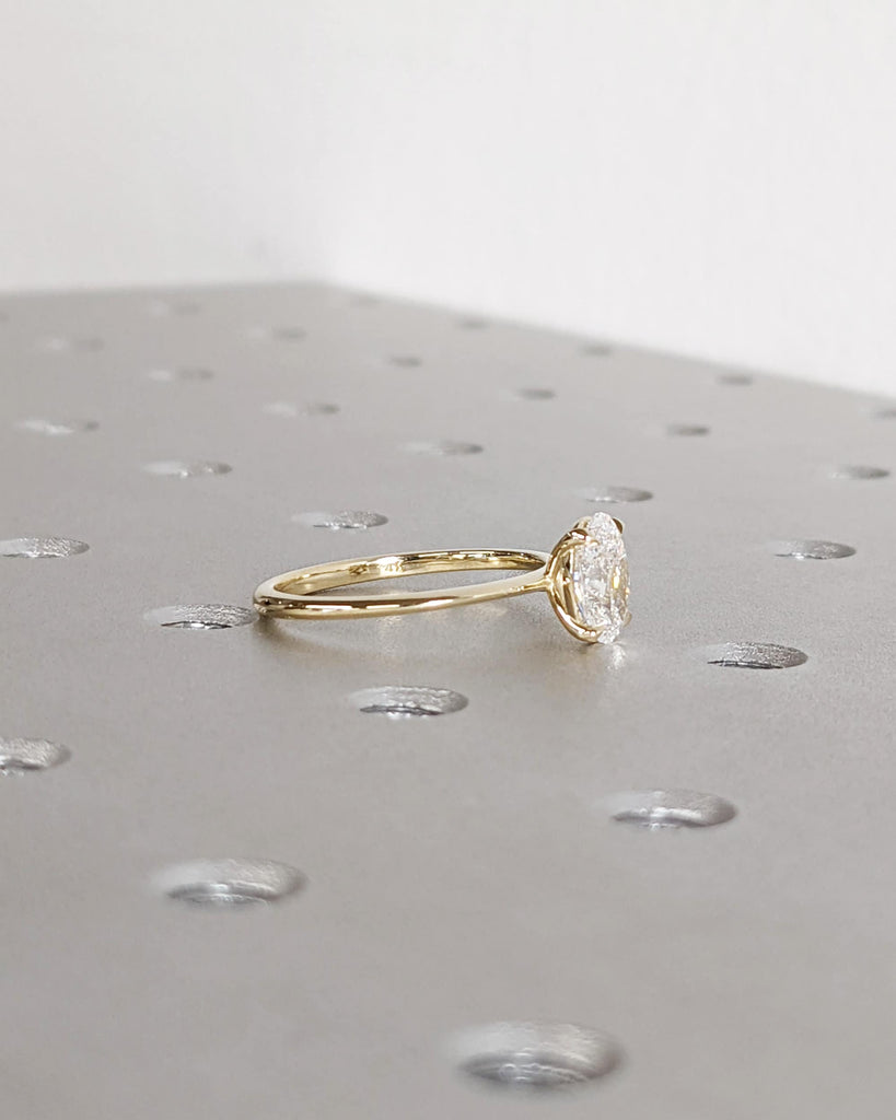 Oval Moissanite Engagement Ring / Petite Tapered Band Ring / 14K Solid Gold Wedding Ring / Oval Cut Solitaire Ring / Unique Anniversary Gift