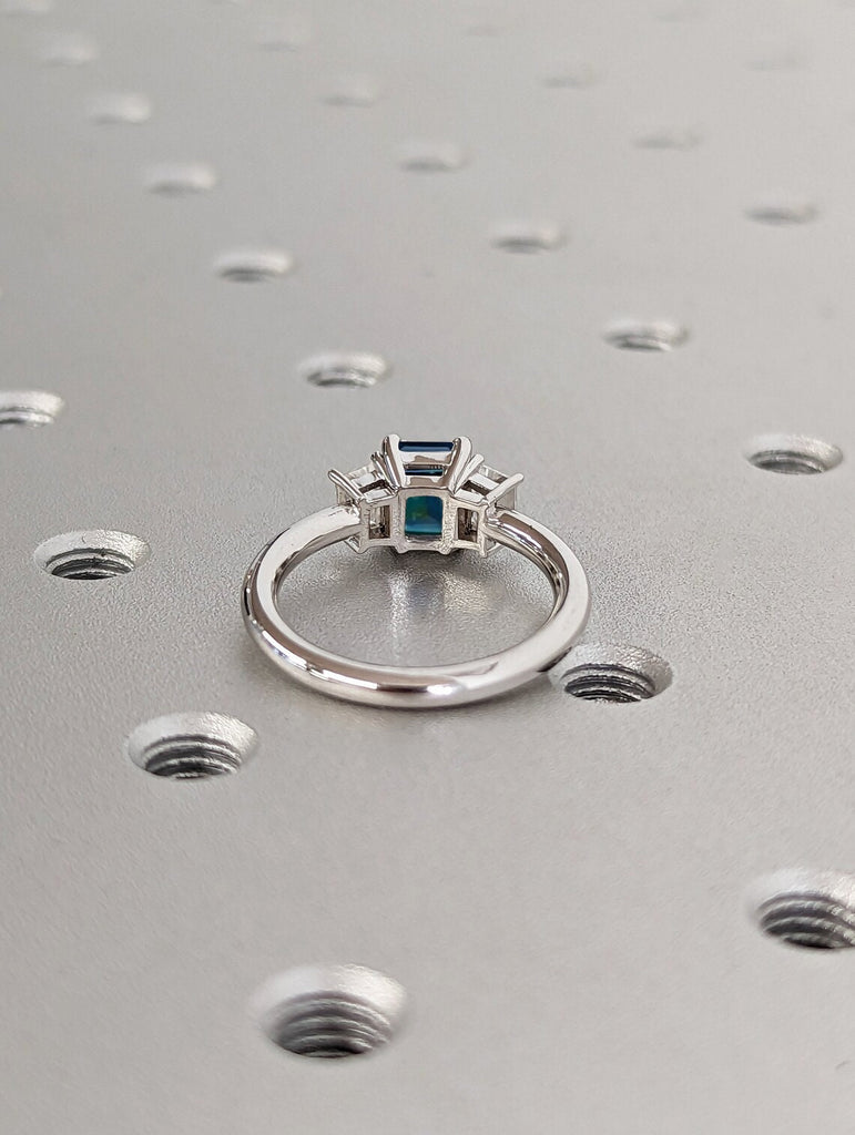 Three Stone Emerald Cut Teal Sapphire Engagement Ring, Side Trapezoid Moissanite, Three Stone Engagement Ring, 1CT Montana Sapphire, Trellis