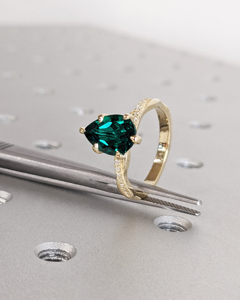 Green Emerald Engagement Ring Set Rose Gold Emerald Ring Vintage Diamond Twist Band May Birthstone Ring 2pcs Wedding Ring Set Promise Ring