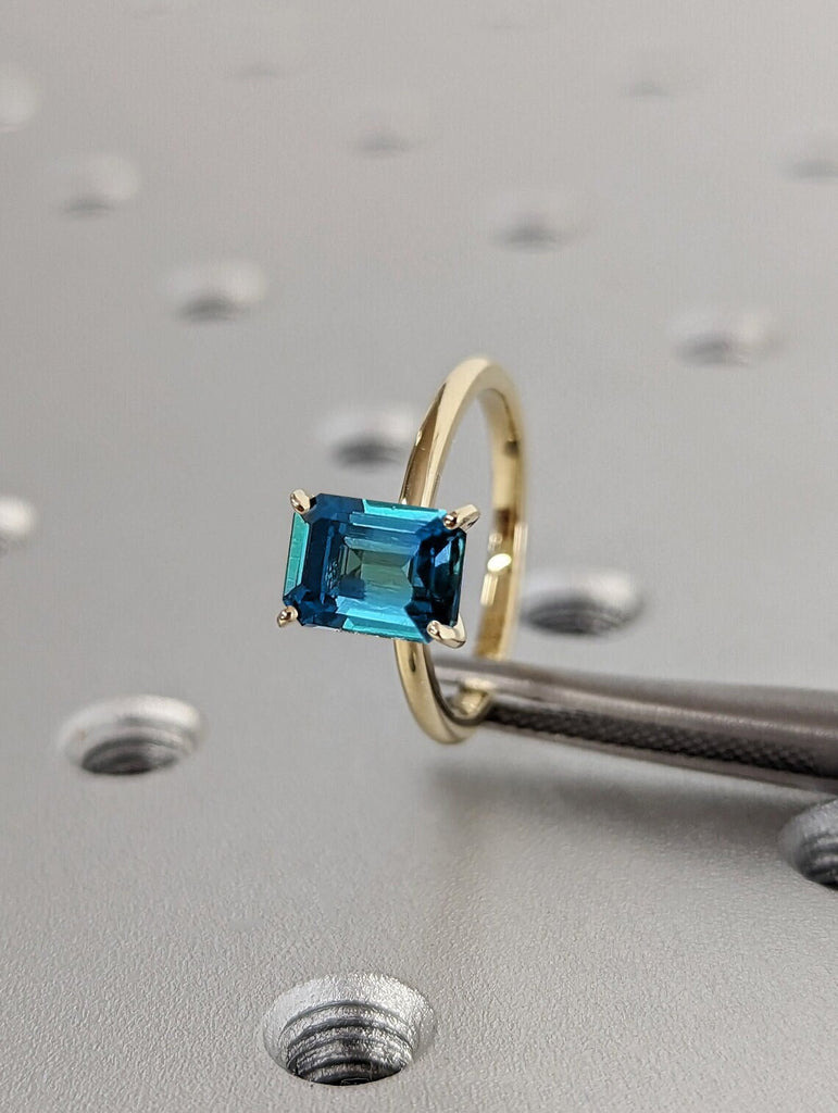 1CT Emerald Cut Teal Sapphire Engagement Ring, Vintage Solitaire Blue-Green Montana Sapphire Wedding Anniversary Gift, Peacock Sapphire Ring