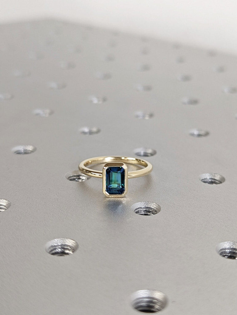 Bezel Set Montana Sapphire Engagement Ring / Emerald Cut Natural Teal Blue Green Sapphire / Peacock Sapphire Gemstone Ring / 14K Solid Gold