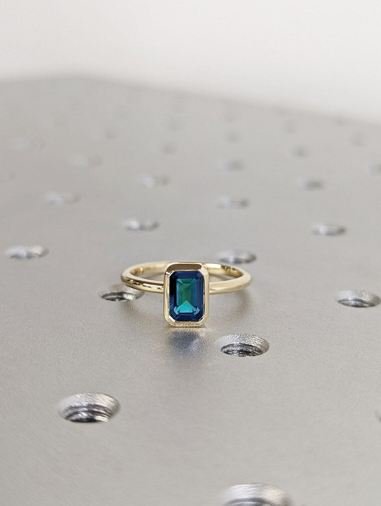 Bezel set Natural Montana Peacock Sapphire Solitaire Women Engagement Cocktail Ring | Solid Thin Gold Band | Blue Green Bridal Jewelry