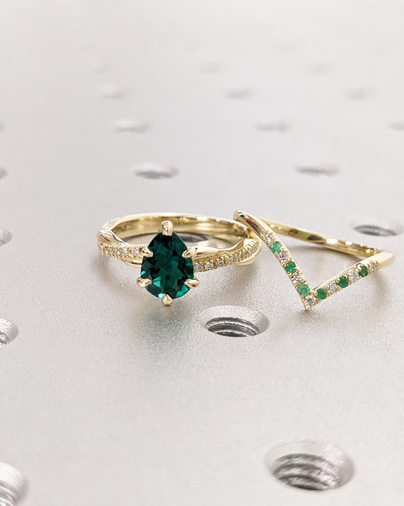 Pear Cut Lab Emerald Engagement Ring Set, Green Lab Emerald Pear, Diamond Twist Band, 2pcs Wedding Ring Set, Diamond Emerald Stackable Band