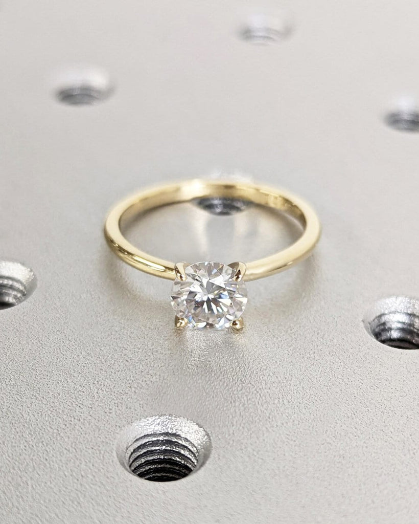 Round Cut Moissanite Engagement Ring, 4 Prong Solitaire Round Engagement Ring, Round Cut Ring, 14K Solid Gold Moissanite Wedding Bridal Ring