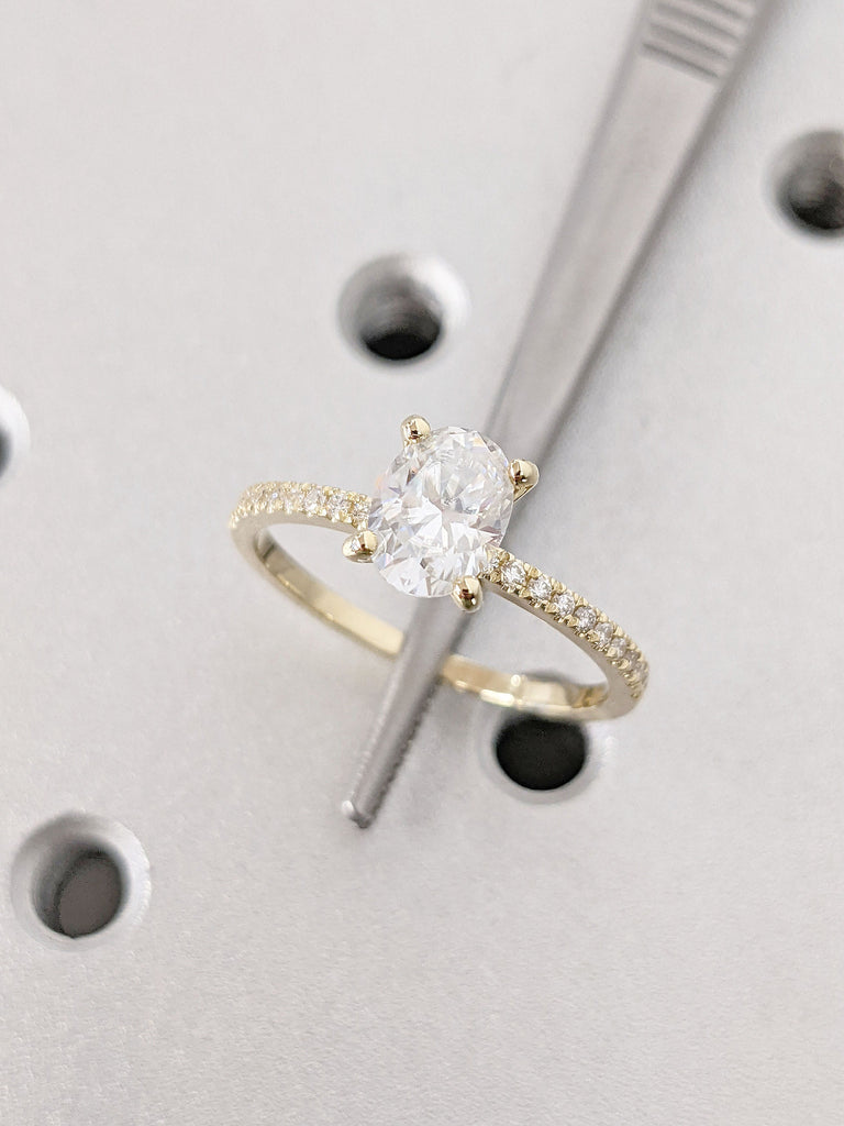 CVD Lab Created Diamond Solitaire Wedding Anniversary Ring for Wife | 14K 18K Yellow Gold Moissanite Cluster Proposal Ring | Dainty Diamond Eternity Band