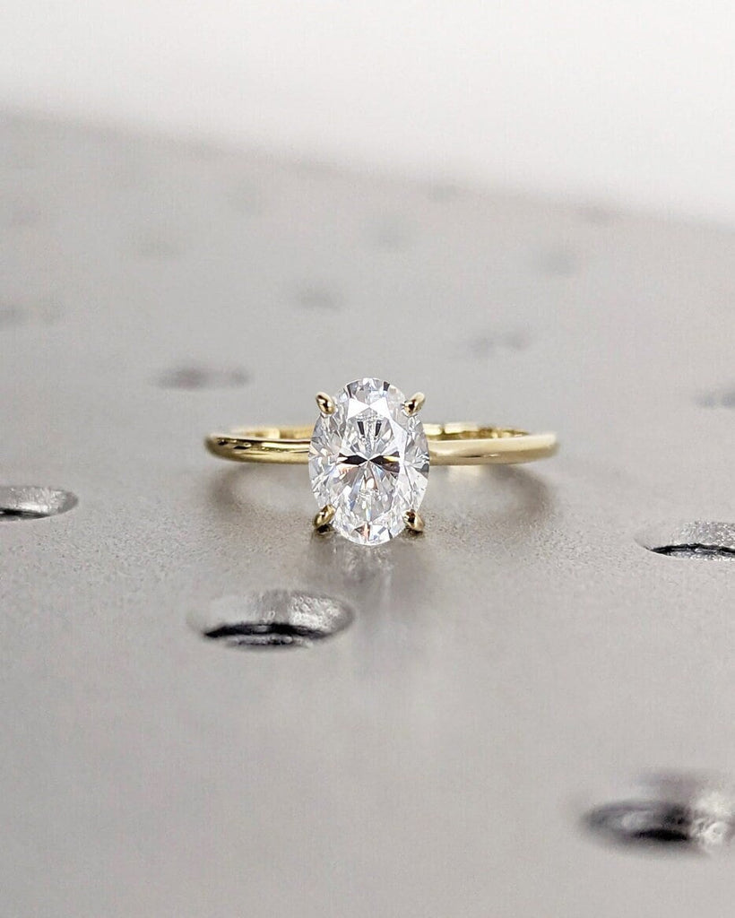 Oval Solitaire Moissanite Engagement Ring / 4 Prong Oval Engagement Ring / Oval Cut Ring / 14K Solid Gold Minimalist Ring / Anniversary Gift