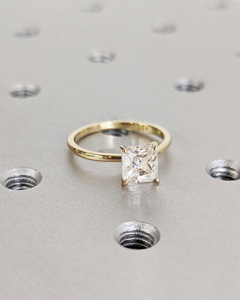 Vintage Princess Cut Moissanite Wedding Ring / 4 Prong Ring / Solitaire Princess Cut Engagement Ring / Gold Minimalist Promise Ring For Her