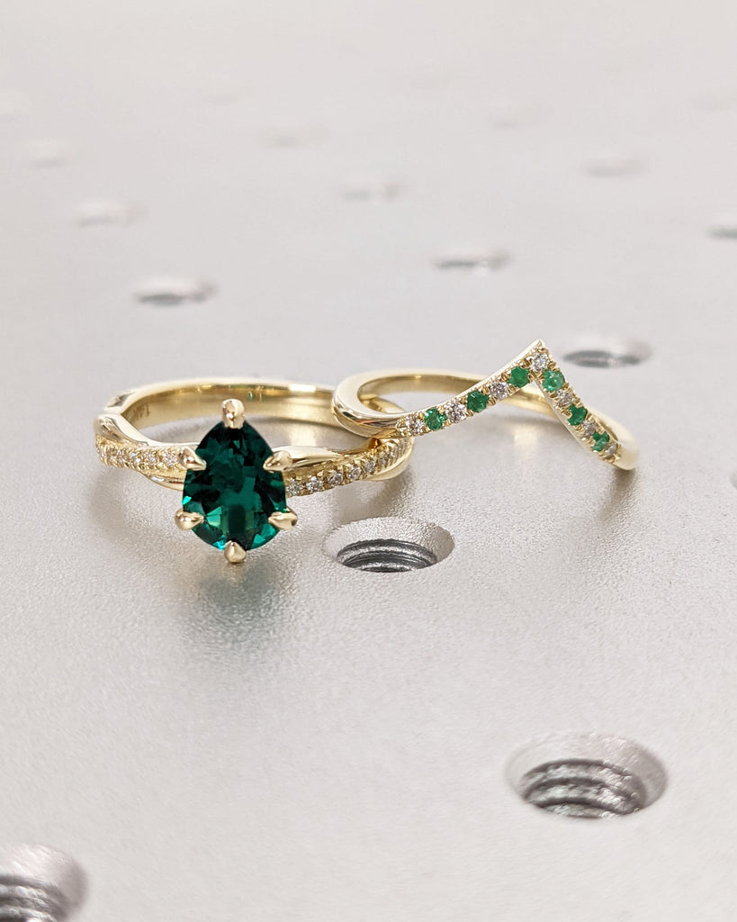 Pear Cut Lab Emerald Engagement Ring Set, Green Lab Emerald Pear, Diamond Twist Band, 2pcs Wedding Ring Set, Diamond Emerald Stackable Band