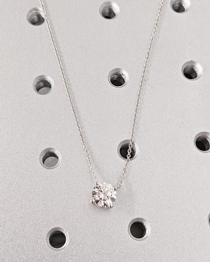 Brilliant Cut Round Solitaire Pendant Necklace / Round Cut Simulated Diamond Necklaces for Women / Solid Gold Necklace / Fine Bridal Jewelry