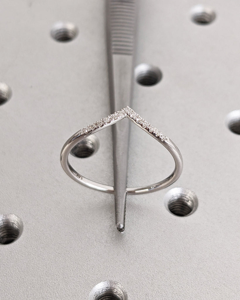 Round Cut Diamond Chevron Engagement Ring, 14K White Gold V Shaped Matching Wedding Band, Half Eternity Stacking Ring