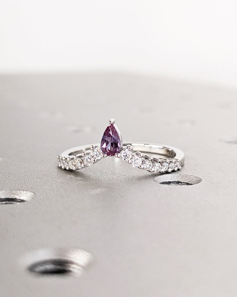 Pear cut Purple Alexandrite Promise Anniversary Ring for Her | Round cut Moissanite Cluster White Gold Curved Eternity Ring | Vintage Diamond Moissanite Prong Set Bridal Ring | Art Deco Alexandrite Ring