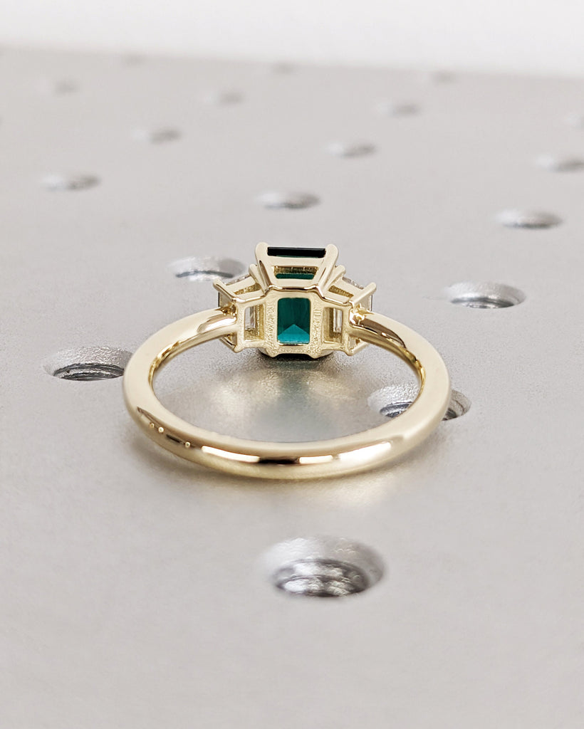 Vintage Style Green Emerald Engagement Ring, 14K Solid Gold, Emerald Cut Ring, May Birthstone Ring, Art Deco Wedding Ring, Trellis Gemstone