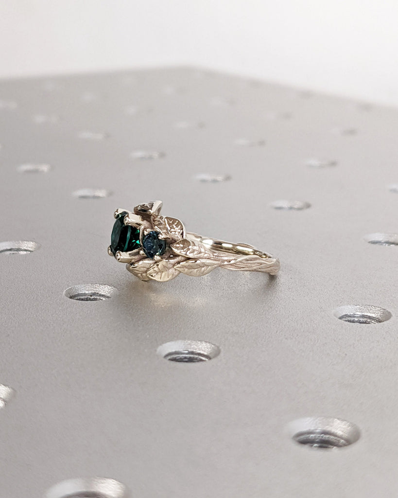 Nature Inspired Emerald Bridal Ring / Branch Emerald Engagement Ring / Leaf Emerald Engagement Ring / Art Deco / Trellis / Peacock Sapphire