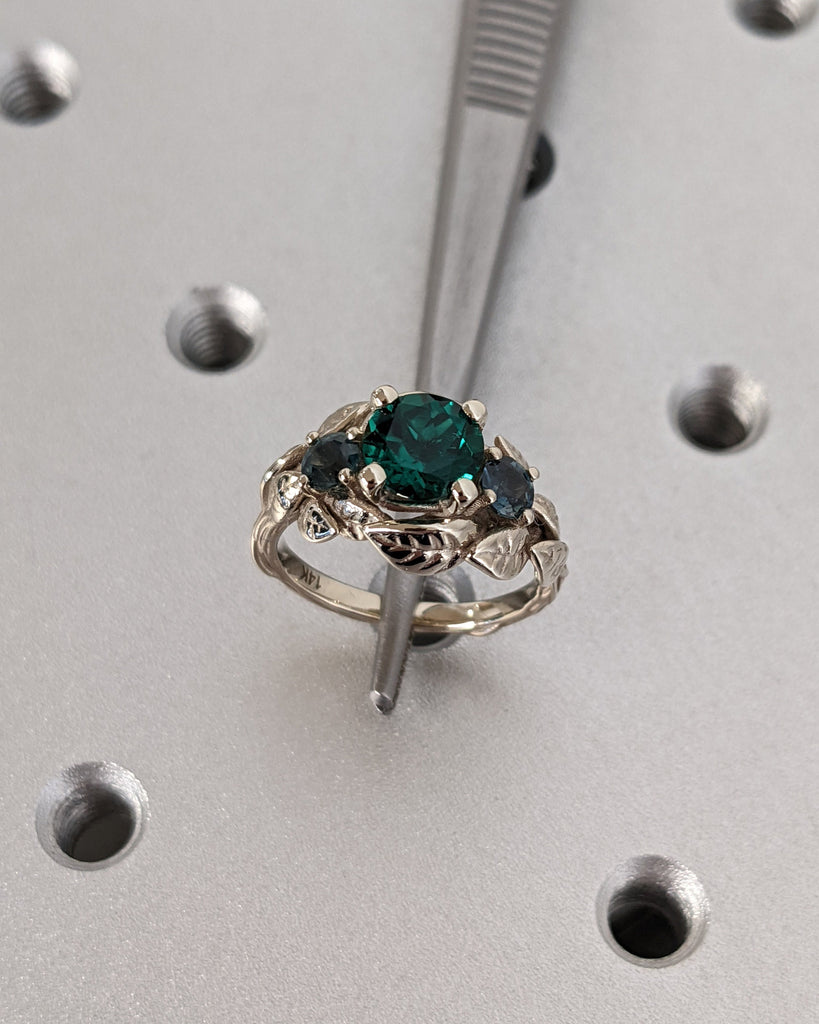 Nature Inspired Emerald Bridal Ring / Branch Emerald Engagement Ring / Leaf Emerald Engagement Ring / Art Deco / Trellis / Peacock Sapphire