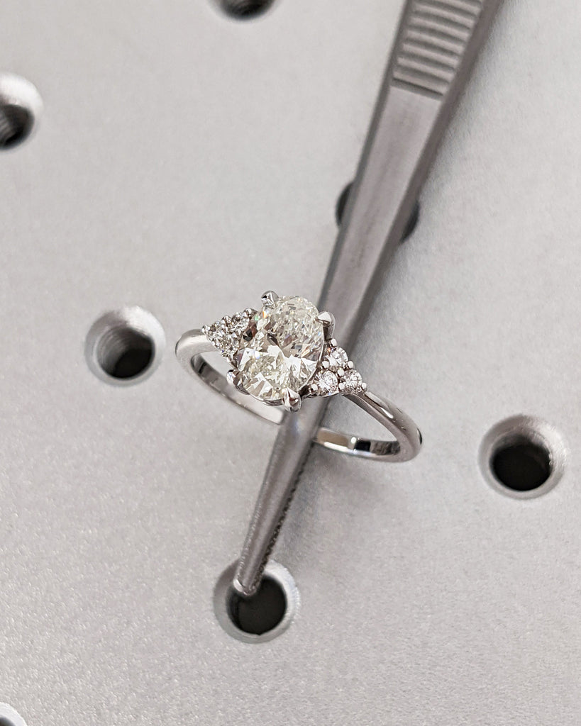 1ct, 2 Carat IGI Certified Oval Lab Created Diamond Engagement Ring in White Gold | CVD Diamond Ring | Oval Shape Ring | Anniversary Gift