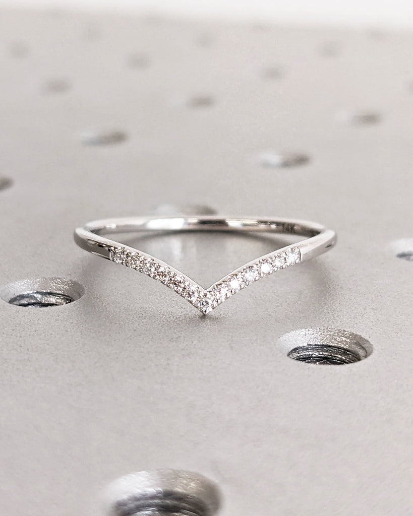Round Cut Diamond Chevron Engagement Ring, 14K White Gold V Shaped Matching Wedding Band, Half Eternity Stacking Ring