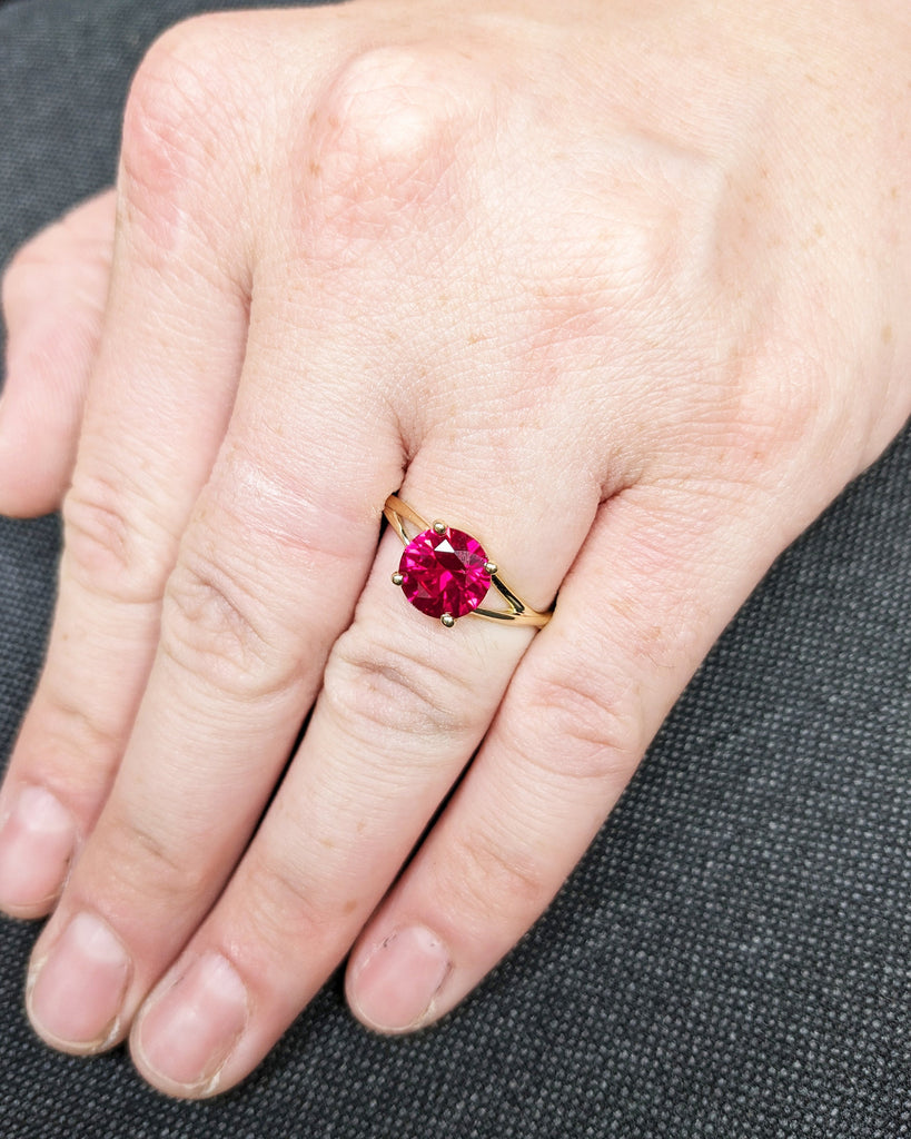 Vintage Ruby Ring Yellow Gold Split Shank Ring Red Ruby Engagement Ring Women Unique July Birthstone Wedding Ring Classic Solitaire for Her