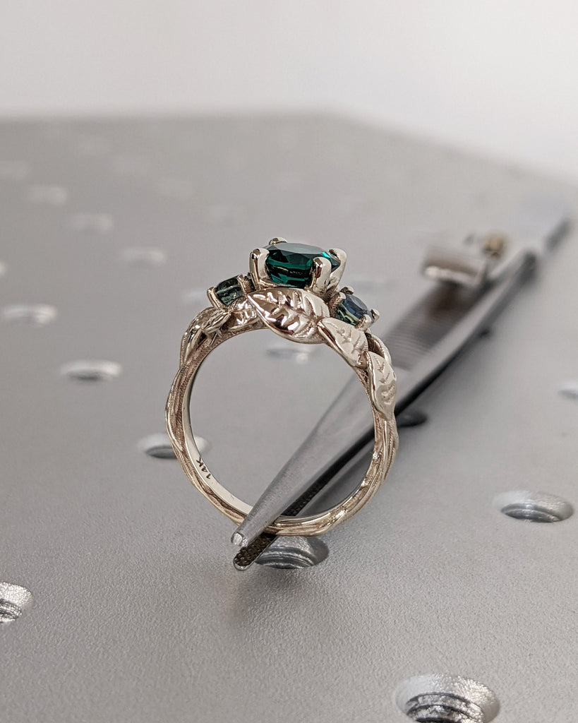 Nature Inspired Emerald Bridal Ring / Branch Emerald Engagement Ring / Leaf Emerald Engagement Ring / Art Deco / Trellis / Peacock Sapphire