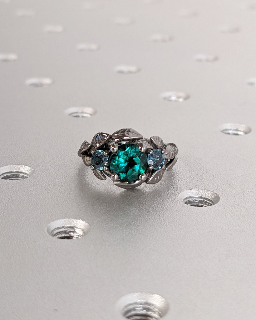 Nature Inspired Emerald Bridal Ring / Branch Emerald Engagement Ring / Leaf Emerald Engagement Ring / Art Deco / Trellis / Peacock Sapphire