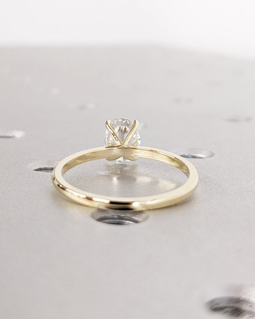 Oval Cut Moissanite Engagement Ring, 4 Prong Solitaire Oval Engagement Ring, Oval Cut Ring, Solid Gold Ring, Oval Moissanite Minimalist Ring