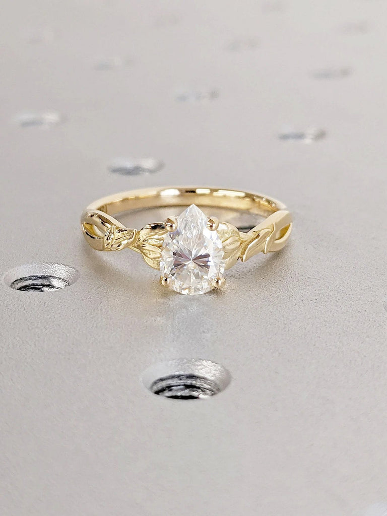 1CT Pear cut VVS Moissanite Floral Unique Proposal Ring | 18K Solid Gold Woman Wedding Ring | Leaf Motif Ring | Simple Promise Ring for Her