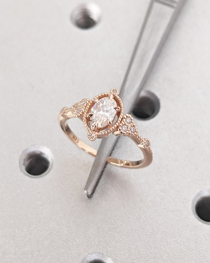 Vintage Oval Shaped Moissanite Engagement Ring Art Deco Milgrain Real Rose Gold Wedding Ring Unique Moissanite Cluster Bridal Ring For Women