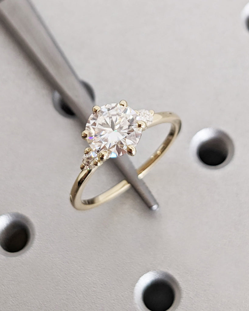 14k Solid Gold Vintage Moissanite Engagement Ring for Women / Cluster Accent Round Moissanite Ring / 0.5, 1, 1.5, 2 CT Promise Ring / Unique