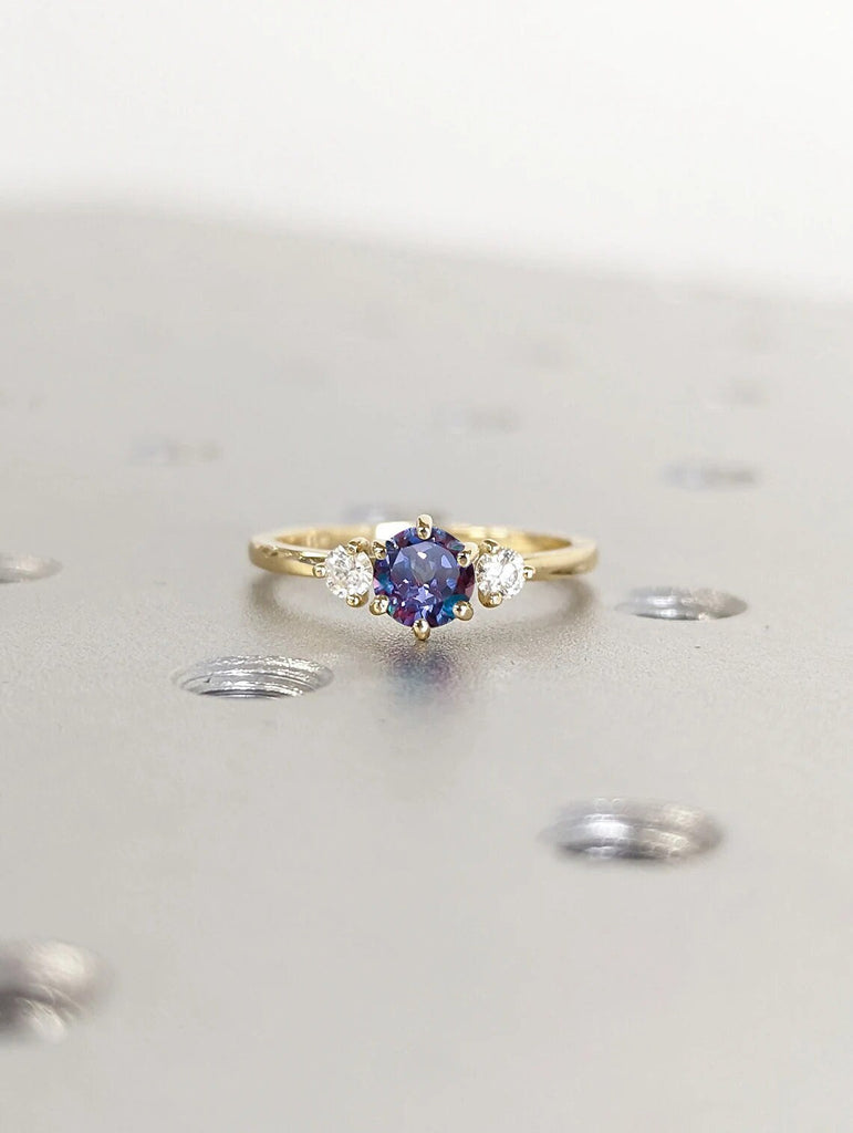 Vintage Alexandrite Ring | 14k Yellow Gold Engagement Ring | Promise Ring | June Birthstone Ring | Anniversary Gift for Her | Round cut Ring