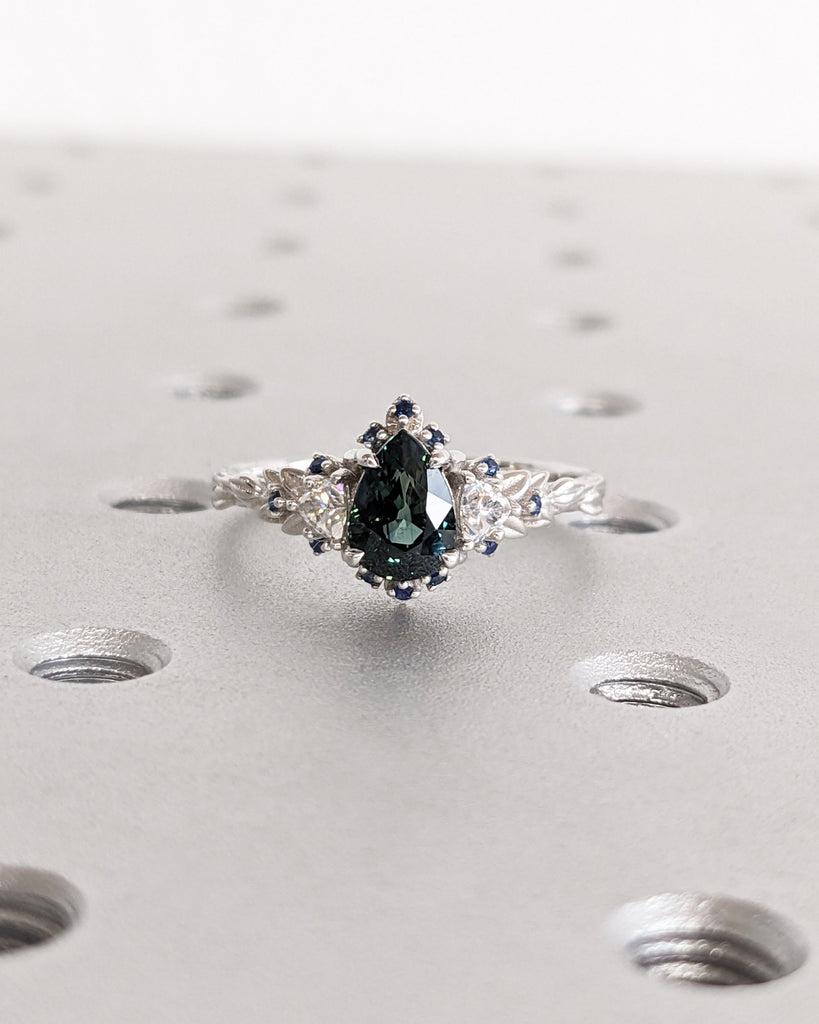 Vintage Teal Sapphire Leaf Engagement Ring | Solid Gold Sapphire Cluster Band | Unique Pear cut Ring | Art Deco Bridal Ring Anniversary Ring