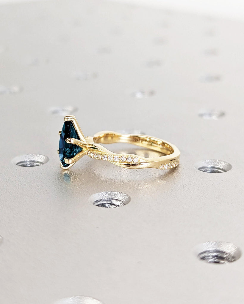 Teal Sapphire Engagement Ring, Yellow Gold Sapphire Ring, Pear Cut Blue Green Peacock Sapphire Ring, Vintage Diamond Twist Band, Bridal Ring