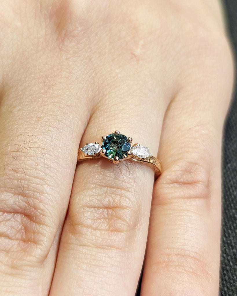 Peacock Sapphire Promise Ring Gold | Round Engagement Dainty Sapphire Ring | Art Deco Ring | Green Gemstone Statement Ring Anniversary Gift