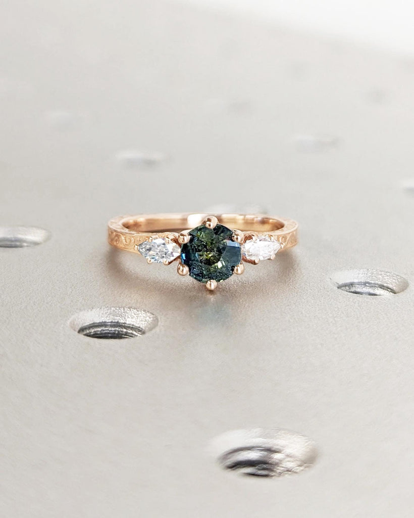 Peacock Sapphire Promise Ring Gold | Round Engagement Dainty Sapphire Ring | Art Deco Ring | Green Gemstone Statement Ring Anniversary Gift