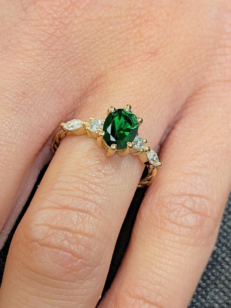 Vintage Green Emerald Engagement Ring, 1CT Emerald Ring, Oval cut Ring, Yellow Gold Crown Ring, Unique Proposal Ring, Diamond Cluster Ring