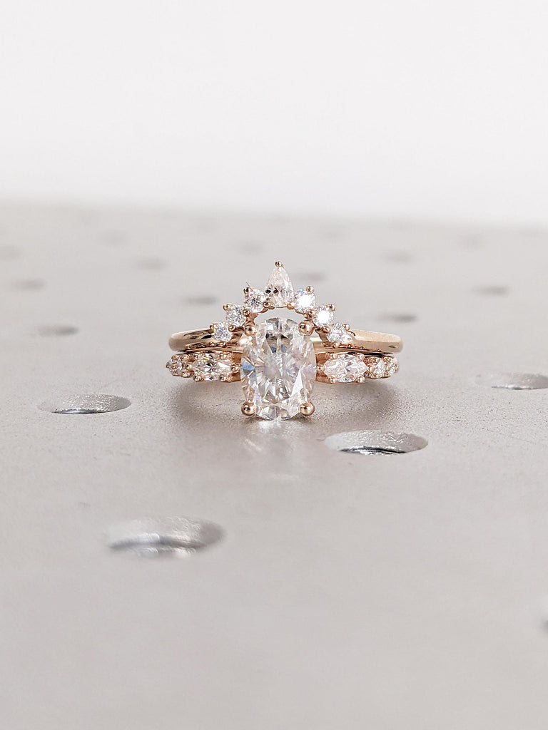 1, 1.5, 2ct Moissanite Engagement Ring Set | Vintage Engagement Ring | Oval cut Moissanite Ring | Antique Crown Ring | Lab Grown Diamond Cluster Ring