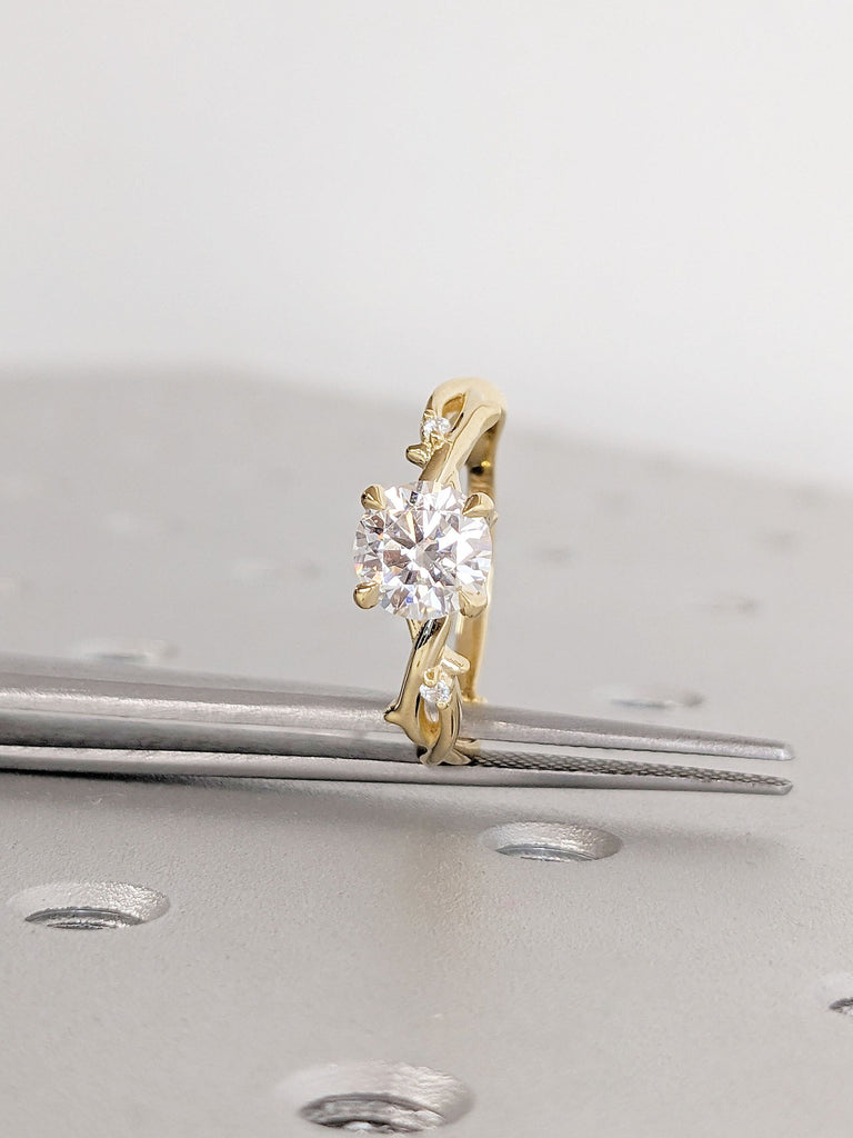 Twig Engagement Ring | Round Lab Diamond Nature Ring | 14K/18K Gold, 6 Prong Yellow Gold Ring | Round cut Ring | Bride Dainty Diamond Ring