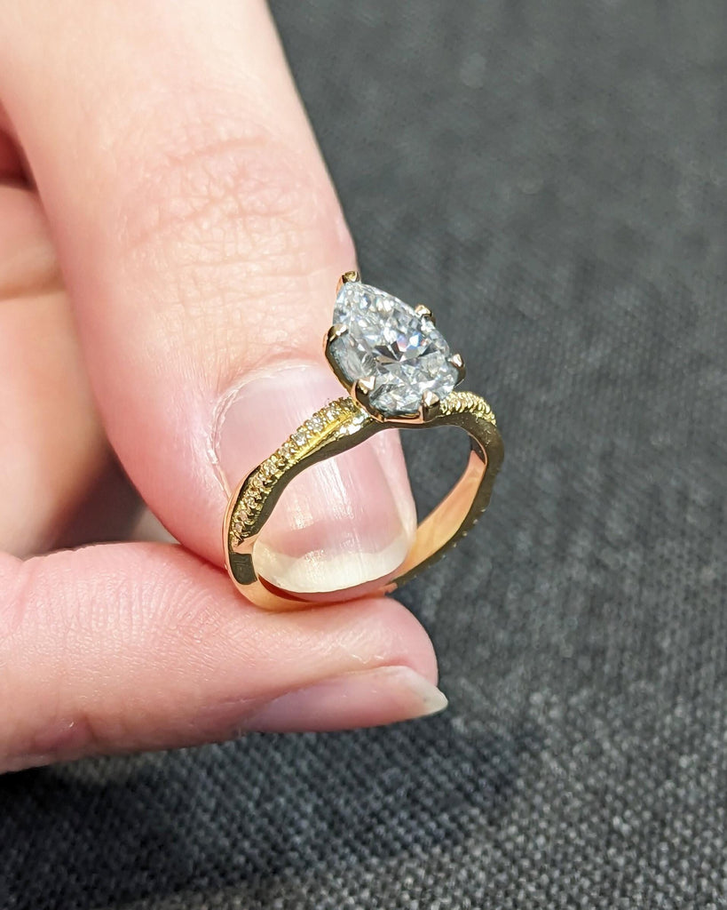 Pear Moissanite Engagement Ring / Yellow Gold Moissanite Ring / Vintage Diamond Twist Band / Pear Engagement Ring / Promise Ring / Vine Ring